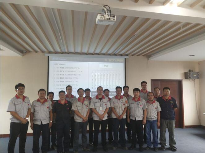 銳意改革 激發(fā)活力 回歸產(chǎn)品 強(qiáng)本固基 為迎接華翔集團(tuán)新一輪騰飛，打造世界華翔而不懈奮斗！---記華翔集團(tuán)制造平臺(tái)成立大會(huì)