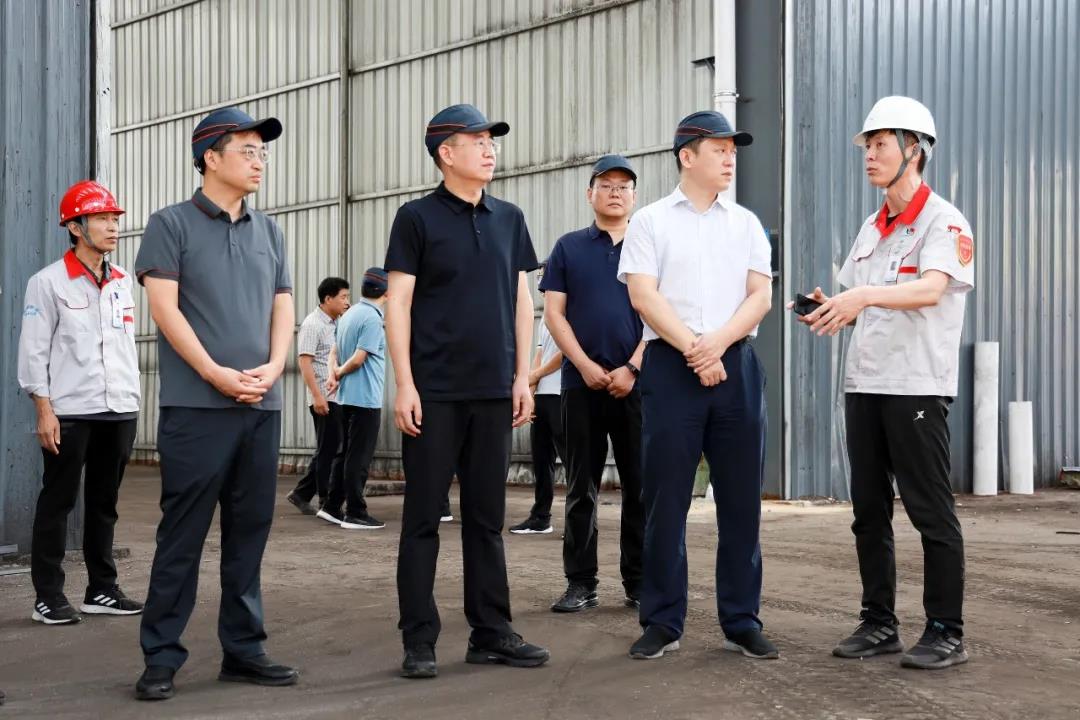 市委常委、副市長、翼城縣委書記王淵到華翔（翼城）新材料科技園現(xiàn)場辦公