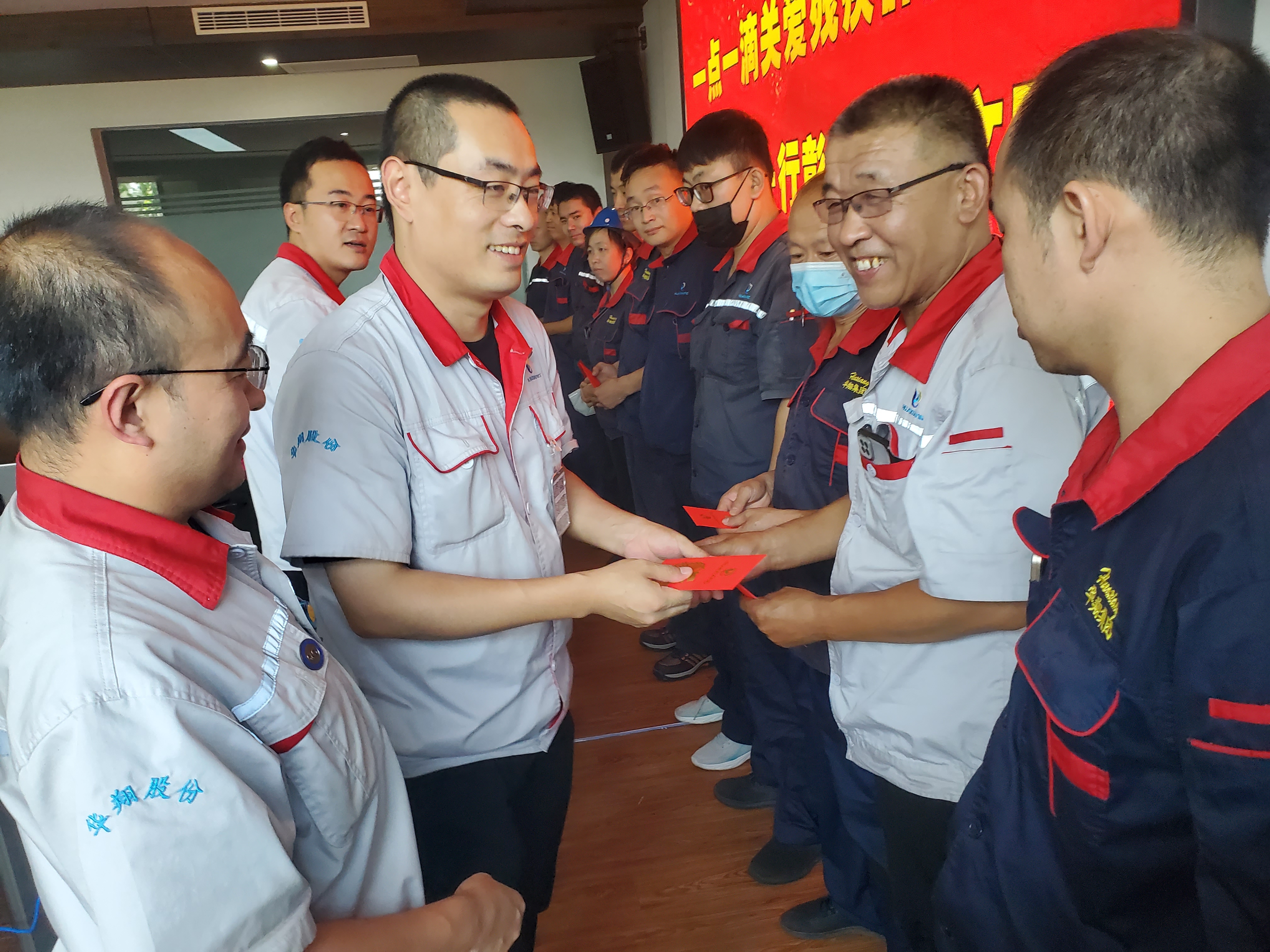 “扶殘助殘有你有我”，華翔很暖心！